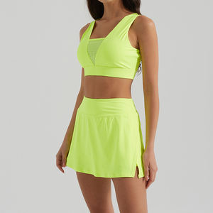 Ensemble de sport personnalisable pour femme : débardeur de yoga respirant et anti-transparence, mini-jupe de tennis taille haute amincissante - Product Image 3