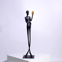 Artisanat en métal minimaliste moderne-Décoration intérieure Sculpture en métal en métal Figurines en métal et statue "Personne lisant" pour le salon
