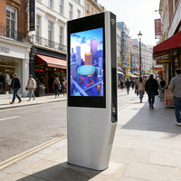 Pantalla LCD Publicitaria Impermeable con SDK y CMS Integrado 16:9, Tótem Doble para Exteriores con Energía Solar para Ventanas