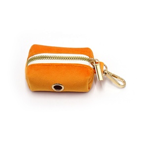 Prodotti di tendenza tik <span class=keywords><strong>tok</strong></span> fibbia in oro 2025 guinzaglio arancione porta cacca per cani dispenser in velluto personalizzato collare per cani da addestramento - Product Image 6