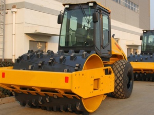 รถบดอัดสั่นสะเทือนแบบดรัมเดี่ยว ยี่ห้อดัง รุ่น SR14M-B6 จากผู้ผลิตอย่างเป็นทางการ น้ำหนัก 14 ตัน พร้อมเครื่องยนต์และปั๊มใหม่ สำหรับงานก่อสร้างถนน - Product Image 3