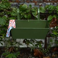 Jardinières murales suspendues Maorong avec revêtement en poudre, couleurs personnalisées, pots à fleurs pour balcon, utilisation en jardin, vente en gros disponible