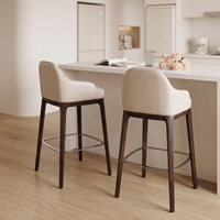 Tabouret de bar en bois de frêne massif importé, avec assise en cuir rembourrée de qualité supérieure et base en acier inoxydable brossé pour bar