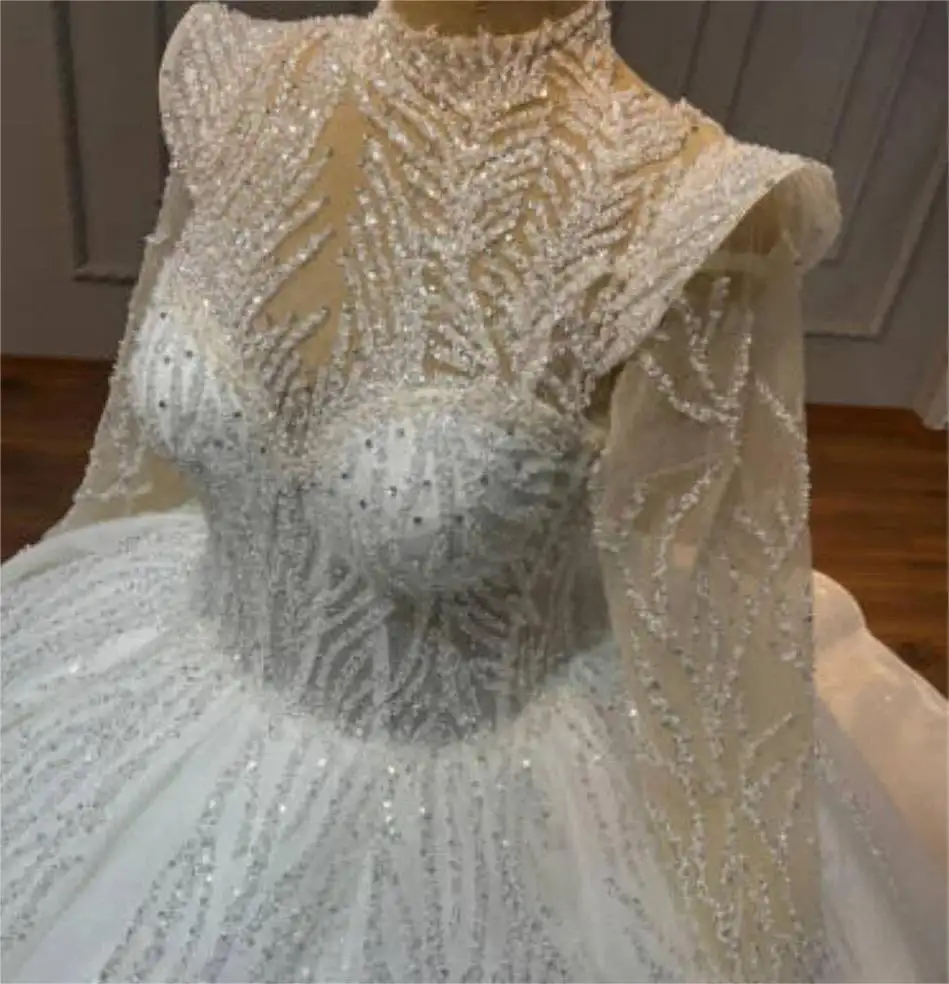 2024 echtes Bild Hochhalsausschnitt Ballkleid Hochzeitskleider lange Ärmel Luxus Kristallperlen Saudi Arabien Dubai Brautkleid