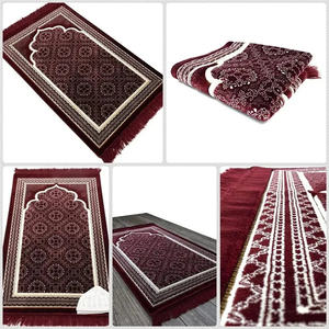 Nouveau design de haute qualité, <span class=keywords><strong>tapis</strong></span> de prière uni pliant voyage musulman plié Portable islamique adulte arabe sejadah <span class=keywords><strong>tapis</strong></span> de prière - Product Image 4