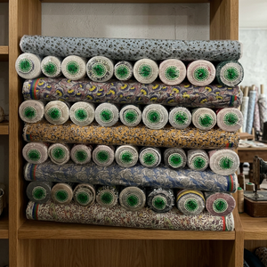Lote de tela ecológica ultraligera de rayón crepé estampado tejido de 130 cm en stock - Product Image 2