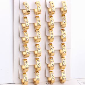 ผู้ออกแบบเครื่องประดับแฟชั่น ขายส่งเพชร ต่างหูห่วงแบบ Huggie ชุบทอง 18k ทำจากสแตนเลสสตีล สำหรับผู้หญิง - Product Image 2