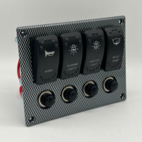Panneau de Commande Étanche 4 Gangs à Double LED Type Carbone avec Disjoncteurs pour Bateaux, Caravanes et Yachts – Vente en Gros