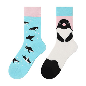 Calcetines Divertidos con Diseños Variados de Pingüinos, Fresas y Globos Aerostáticos, Ultra Suaves de Algodón, Regalo Ideal para Amantes <span class=keywords><strong>del</strong></span> Estilo Casual - Product Image 4