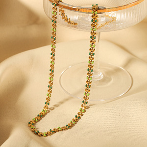 Collier Feuille d'Olivier Plaqué Or 18K en Acier Inoxydable, Bijoux Imperméables pour Femme, Vente en Gros - Product Image 4