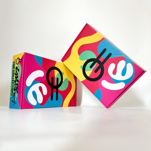 Boîte d'expédition en carton ondulé recyclé personnalisée en gros pour les petites entreprises Enveloppe durable imprimée avec revêtement UV pour chaussettes - Product Image 5