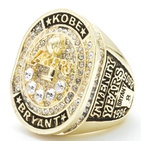 Bague commémorative personnalisée de la retraite de Kobe Bryant des Lakers 2016