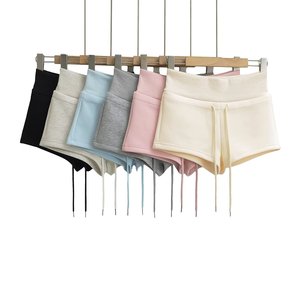 Shorts cargo athlétiques en spandex pour femmes, taille XL, doux et confortables, mini-shorts à taille élastique avec cordon de serrage pour le yoga, la gym et les activités sportives - Product Image 1