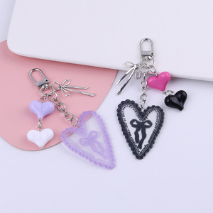 Moda multicolor dulce arco llavero acrílico en forma de corazón colgante chica corazón bolsa Decoración - Product Image 3
