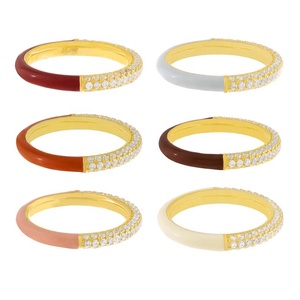 Anello Trendy Gemnel dal Design Raffinato, Anello Smaltato Retrò in Grigio, Bianco, Bordeaux, Marrone, Blu Navy e Verde Scuro - Product Image 2