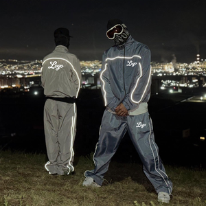 Set Personalizzato di <span class=keywords><strong>Giacca</strong></span> e Pantaloni da <span class=keywords><strong>Uomo</strong></span> con Strisce Riflettenti, <span class=keywords><strong>Tuta</strong></span> Antivento in Nylon per <span class=keywords><strong>Uomo</strong></span> - Product Image 2