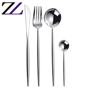 Suministros <span class=keywords><strong>de</strong></span> cafetería <span class=keywords><strong>de</strong></span> Hotel Ayd español, cuchillo <span class=keywords><strong>de</strong></span> queso nórdico, tenedor, cuchara <span class=keywords><strong>de</strong></span> postre, juego <span class=keywords><strong>de</strong></span> cubiertos <span class=keywords><strong>de</strong></span> acero inoxidable plateado y dorado Mental - Product Image 3