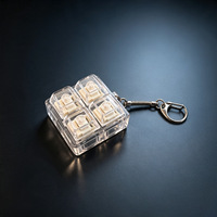 Porte-clés Mini Clavier 2x2 Créatif à 4 Emplacements, Forme Carrée, avec Touches Colorées Lumineuses et Interrupteurs Tactiles Silencieux, Pendentif Fidget Clicker