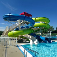 Toboggan aquatique de qualité supérieure, résistant aux intempéries, pour piscine privée de luxe dans la cour