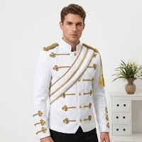 Manteau de scène gothique rétro blanc de style hussard et de tambour-major, avec épaulettes à franges dorées et col montant