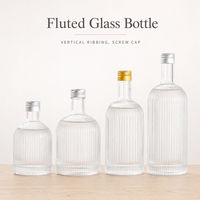 Bouteille en verre côtelé transparent avec bouchon à vis, récipient rond pour boissons, idéal pour la maison et l'affichage en magasin
