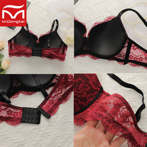 Reggiseno Plus Size da Donna Senza Ferretto Traspirante in Pizzo Trasparente con Ricamo Floreale, Chiusura a Tre Gancetti e Spalline Regolabili - Product Image 3