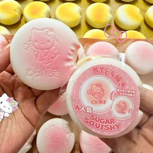 Macaron en similicuir souple et pliable avec ventouse et rebond lent en PU, jouet anti-stress pour étudiants - Product Image 4
