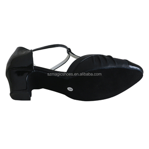 Chaussures de danse latine en cuir véritable de très haute qualité pour femmes noires - Product Image 3