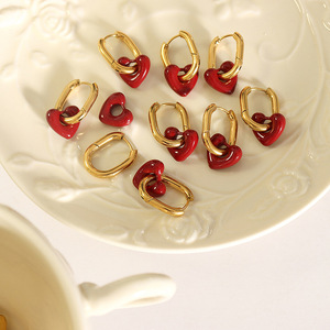 Juego de Joyería de Aretes y Collar con Colgante de Corazón de Acero Inoxidable Chapado en Oro PVD de 18K |   Colgante de Esmalte Rojo |   Joyería de Moda para Mujer - Product Image 2