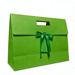Bolsas de Papel Ecológicas Impresas Personalizadas con Asas Troqueladas y Cintas, Ideales para Empacar Perfumes, Accesorios y Regalos - Product Image 1