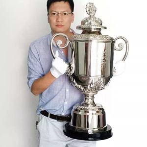 بيع بالجملة ميدالية رياضية مخصصة كريستال اسم فردي محفور مع لوحة - Product Image 1