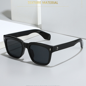 Lunettes de <span class=keywords><strong>soleil</strong></span> carrées tendance UV400 personnalisées de haute qualité 2026 pour hommes et femmes, avec logo vert et bleu, idéales pour la plage et les activités de plein air - Product Image 3