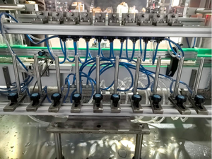 Machine de rinçage de bouteilles en ligne à rinçage rapide 1000-3000 bouteilles/heure, 4, 6, 8, 10, 12 têtes, lavage inversé des bouteilles pour ligne de remplissage - Product Image 2