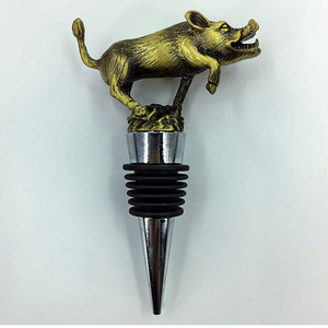 <span class=keywords><strong>Bouchon</strong></span> <span class=keywords><strong>de</strong></span> bouteille en métal gris bronze avec tête <span class=keywords><strong>de</strong></span> sanglier et <span class=keywords><strong>verseur</strong></span> <span class=keywords><strong>de</strong></span> <span class=keywords><strong>vin</strong></span>, design 3D personnalisé en gros - Product Image 5