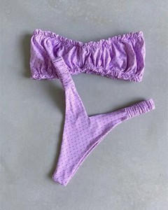 Costume da bagno OEM: Top a fascia <span class=keywords><strong>senza</strong></span> <span class=keywords><strong>spalline</strong></span>, slip brasiliano a vita alta con taglio a V, set <span class=keywords><strong>bikini</strong></span> arricciato personalizzato da donna a vita alta - Product Image 6