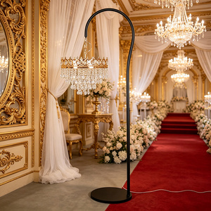 Lampada da Terra con Corona di Cristallo per Sala da Ballo, Gocce di Cristallo a Cascata per Allestimento di Scenari di Lusso, Decorazione per Passaggio Nuziale - Product Image 1