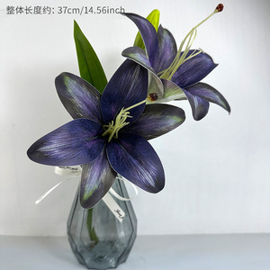 การจัดดอกลิลลี่ประดิษฐ์สูง 37 ซม. ของตกแต่งบ้านงานแต่งงานแบบจำลองเสมือนจริง - Product Image 2