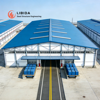 Hangar préfabriqué en acier, grande structure en acier préfabriquée, entrepôt