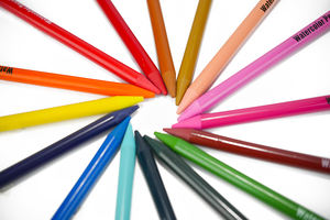 ชุดดินสอสีน้ำไร้ไม้ปลอดสารพิษ24สีลายหกเหลี่ยมพร้อมตะกั่วคุณภาพสูงสำหรับศิลปินและใช้ในโรงเรียน - Product Image 5