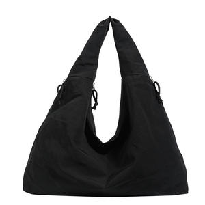 กระเป๋าถือแฟชั่นผู้หญิงขนาดใหญ่ ผ้าไนลอน ซิปปิด โพลีเอสเตอร์ รุ่นใหม่ สะพายไหล่เดียว สำหรับช้อปปิ้ง - Product Image 2