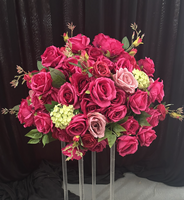 Support floral de mariage corail pêche, arrangement floral en soie artificielle avec roses et orchidées en cascade sur socle pour la décoration de l'allée de cérémonie