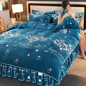 Nuevo Juego de Ropa de Cama de Lujo con Falda de Cama, Cubrecama y Funda de Edredón Bordada para el Hogar - Product Image 4