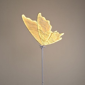 Grandes lumières LED en forme d'ailes de papillon en acrylique pour décoration d'événements avec alimentation CA - Product Image 2