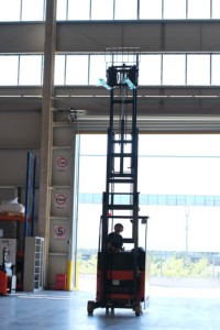 Apilador Eléctrico de 2 Toneladas de Capacidad Personalizado, 4.5M, con Batería de 48V/400Ah, Transpaleta Eléctrica - Product Image 6