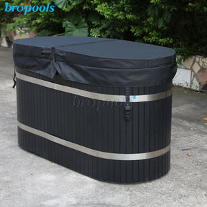 Moderna Bañera Portátil de Hidromasaje de Acero Inoxidable para Terapia de Frío, Ovalada, Negra, con Opción de Enfriador WPC de 1HP para Recuperación en Gimnasio - Product Image 4