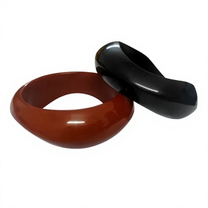 Bracelets en résine écologiques, ronds, noirs et marron, thème ange, pour Noël et le Nouvel An, objets de collection artistiques à exposer - Product Image 1