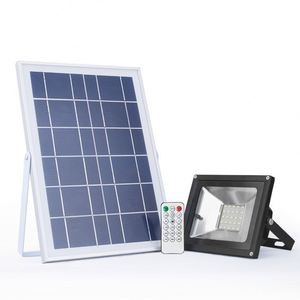 ไฟส่องสว่าง LED พลังงานแสงอาทิตย์แบบชาร์จไฟได้ 30W พร้อมเซ็นเซอร์ตรวจจับแสงอัตโนมัติ สำหรับภายนอกอาคาร IP65 เหมาะสำหรับสวน - Product Image 1