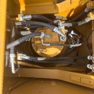 Excavadora de Ruedas CAT 330D Usada en Venta, Original Japonesa en Buen Estado - Product Image 4