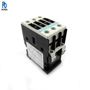 Contacteur de puissance 3RT1025-1AL20 400V 12A pour commande et commutation de puissance dans les moteurs industriels - Product Image 1