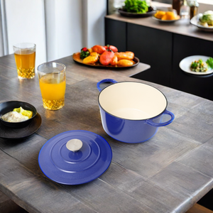 Ustensiles de cuisine <span class=keywords><strong>en</strong></span> émail personnalisés à quantité minimale de commande bas cuisson four hollandais rond marmite <span class=keywords><strong>en</strong></span> <span class=keywords><strong>fonte</strong></span> <span class=keywords><strong>émaillée</strong></span> casserole <span class=keywords><strong>en</strong></span> <span class=keywords><strong>fonte</strong></span> avec couvercle - Product Image 1